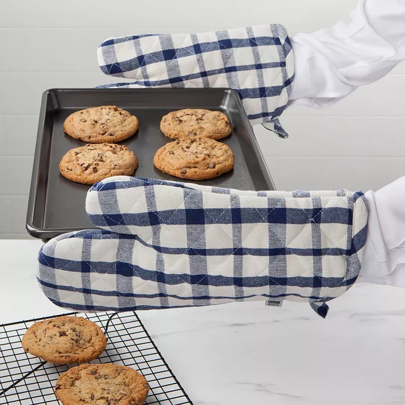 Now Designs Belle Plaid Oven Mitt